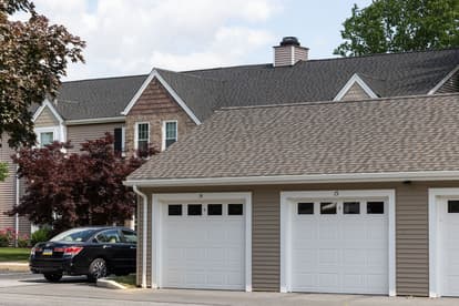 Garage photo.JPG
